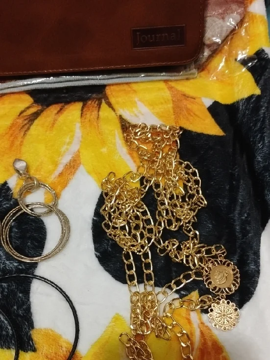 Bundles - Picture 6 of 11